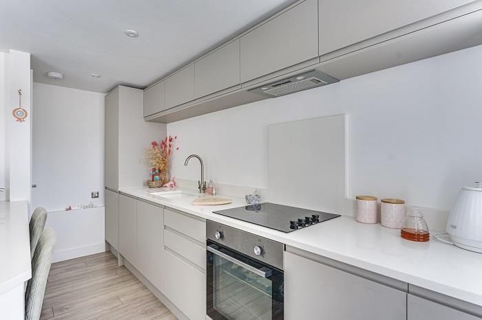 Property photo 2 of 9 5 St George's Mews-2.Jpg