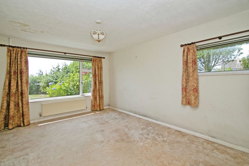 Property photo 3 of 16 Photo