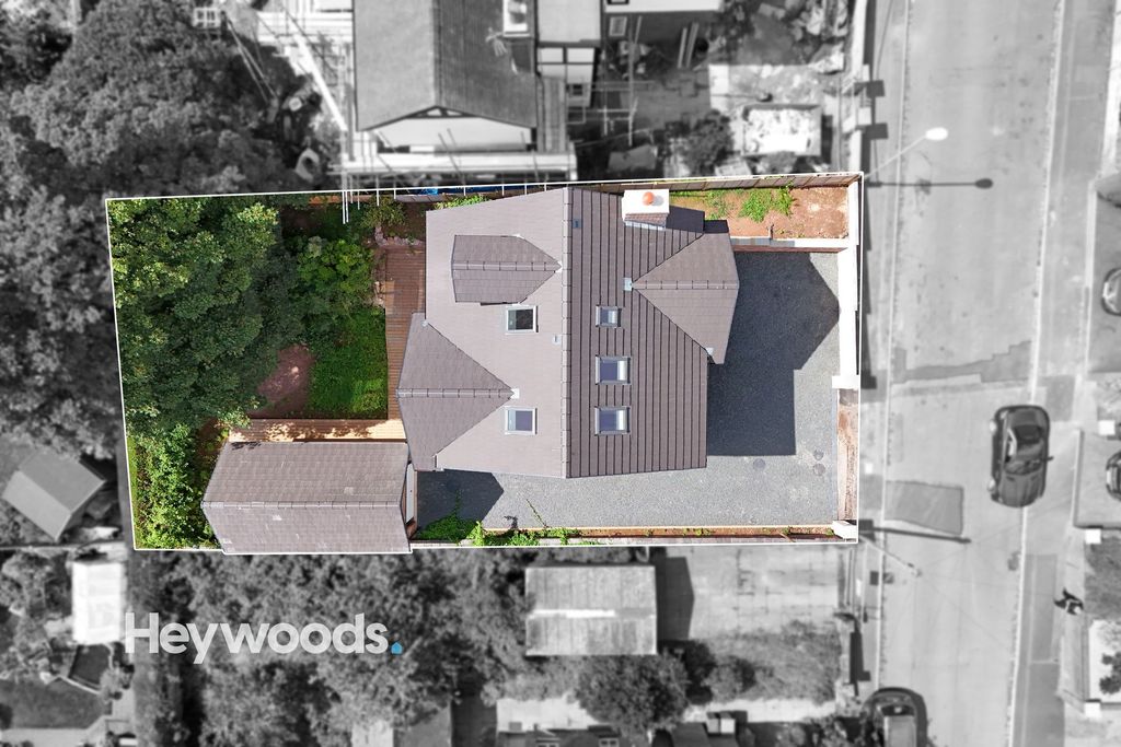 Property photo 2 of 42