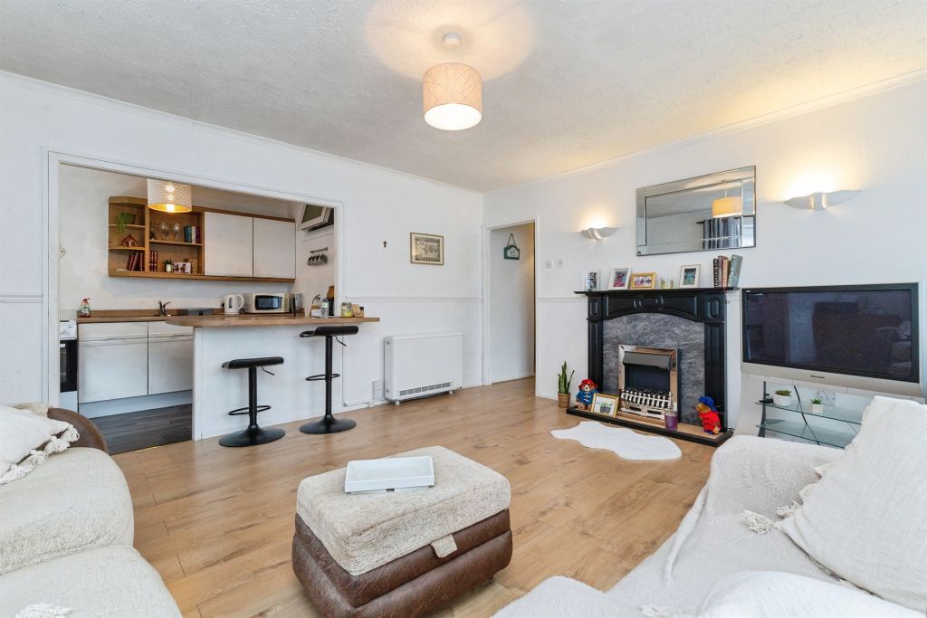 Property photo 3 of 17