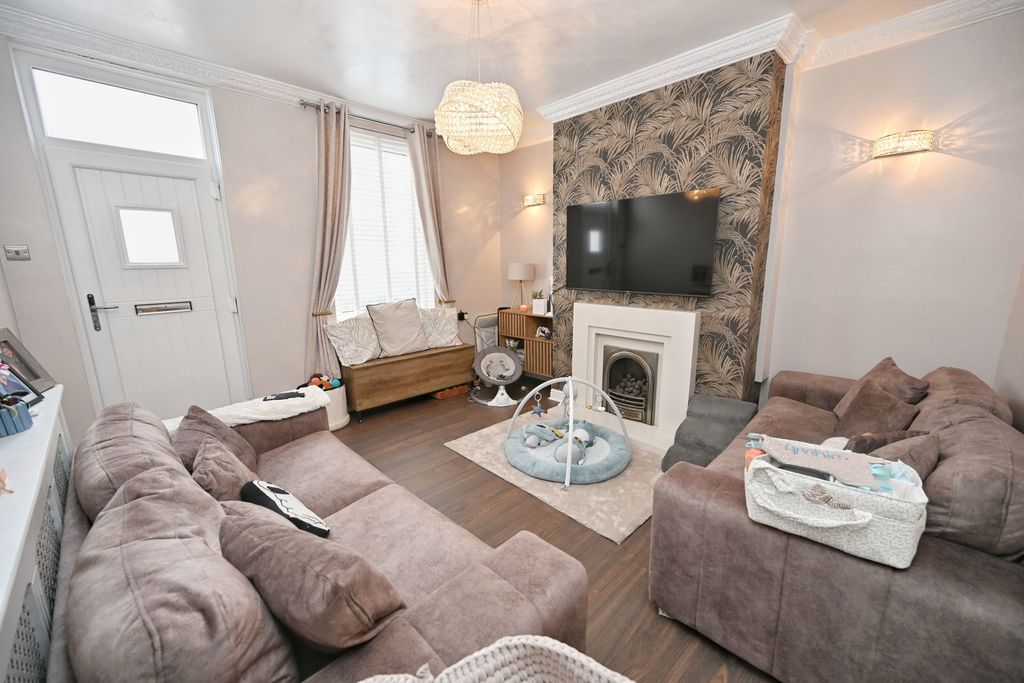 Property photo 2 of 15