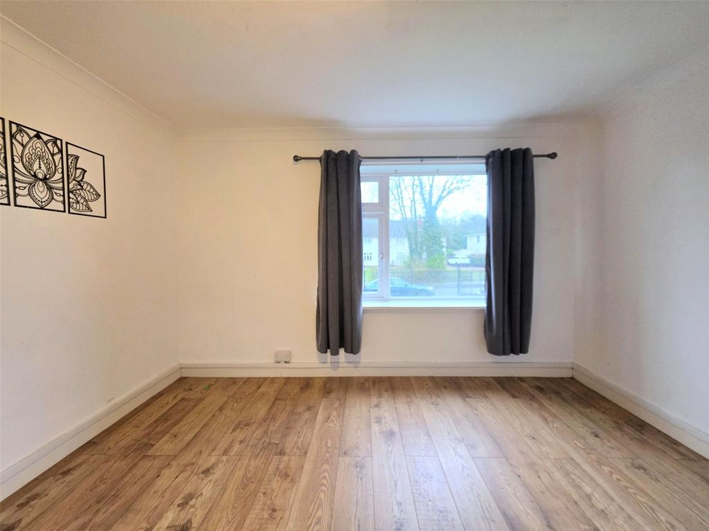 Property photo 2 of 6 Picture No. 04