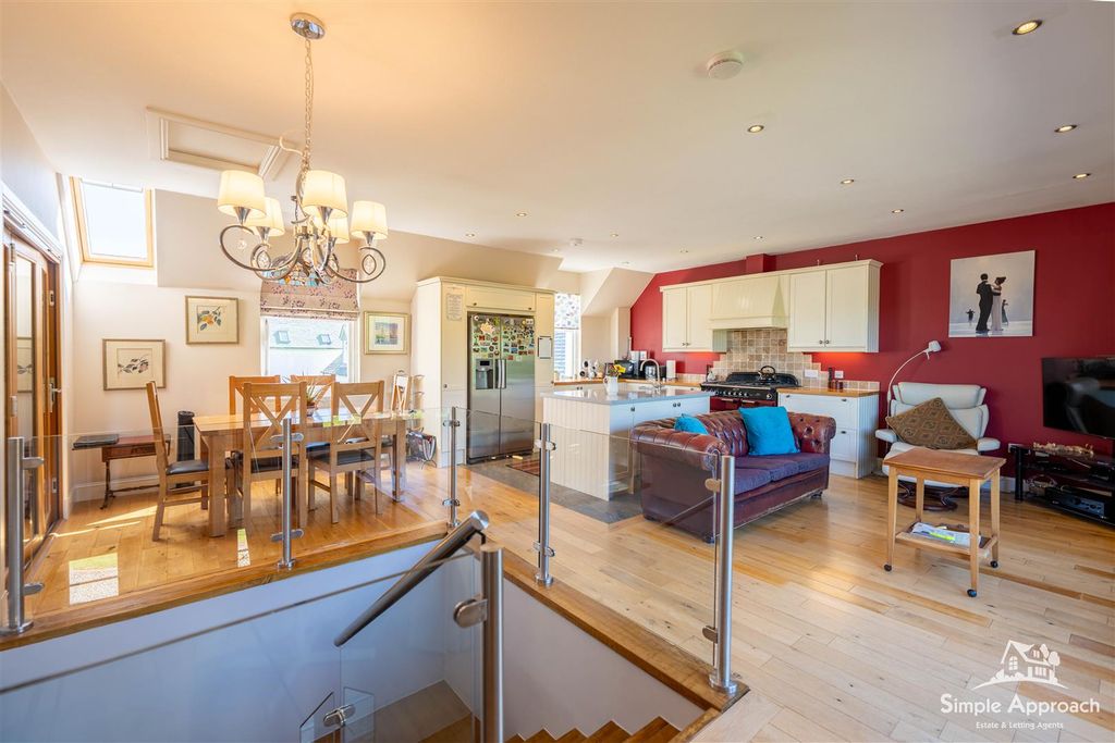 Property photo 3 of 40 Dsc06796-Hdr.Jpg