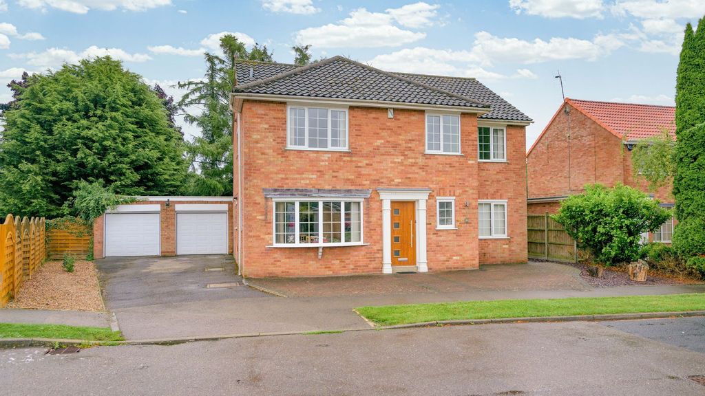 Property photo 1 of 33