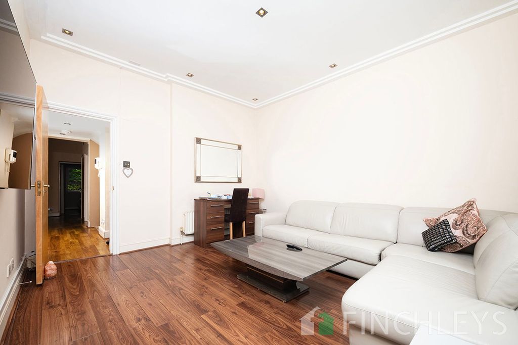 Property photo 3 of 13
