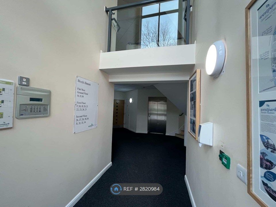 Property photo 3 of 10 Entrance