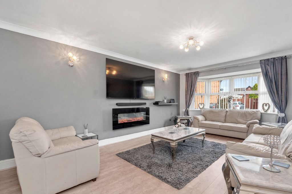 Property photo 2 of 51