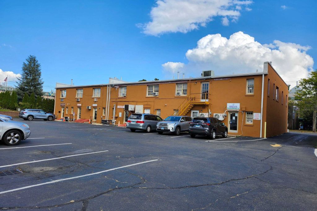 Property photo 3 of 5 <Alttext/>