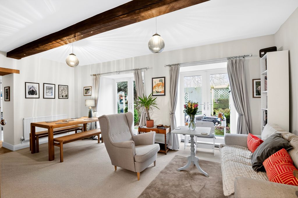 Property photo 3 of 20