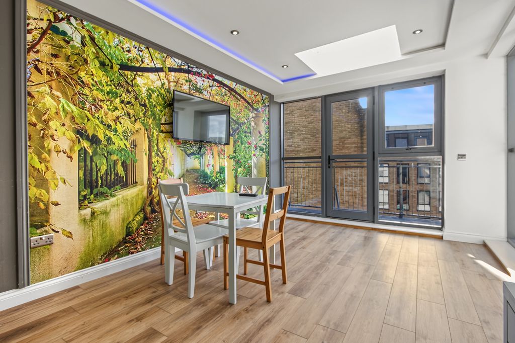 Property photo 2 of 12 2