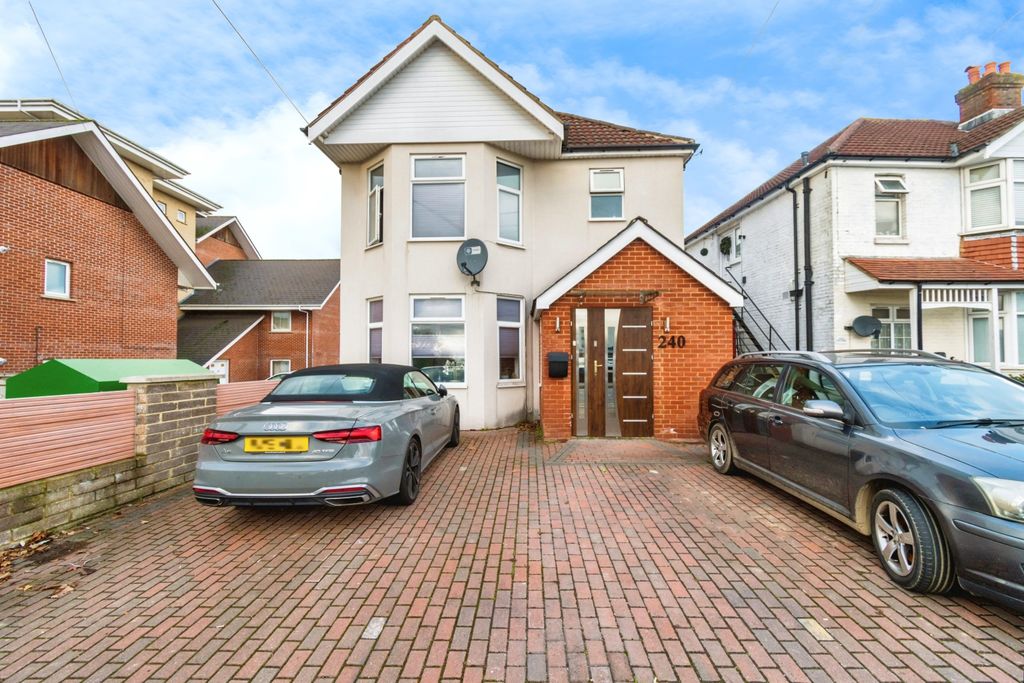 Property photo 1 of 16 Photography