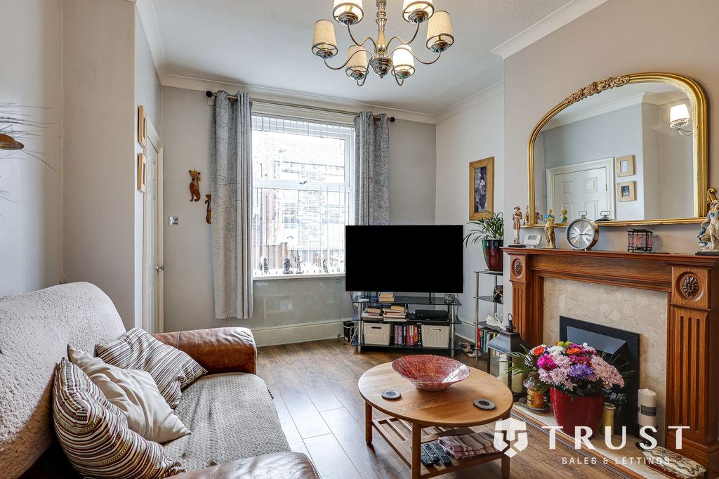 Property photo 3 of 25