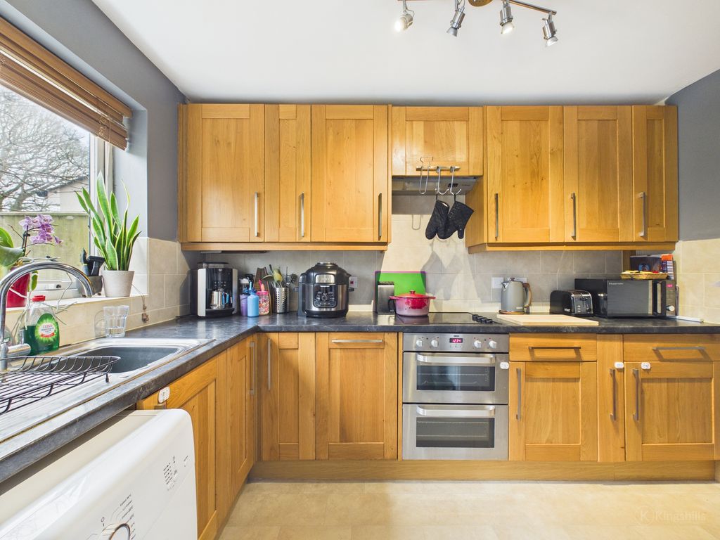 Property photo 2 of 12 Cam02136G0-Pr0550-Still009