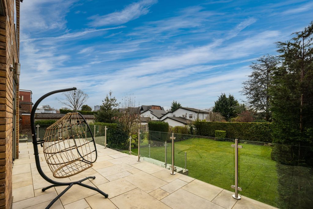 Additional image 44 of 7 bed semi-detached house for saleBroom Lane, Salford M7