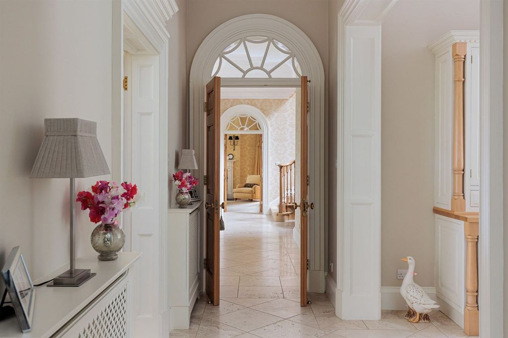 Additional image 8 of 6 bed detached house for saleNew Pale Road, Crossley Park WA6