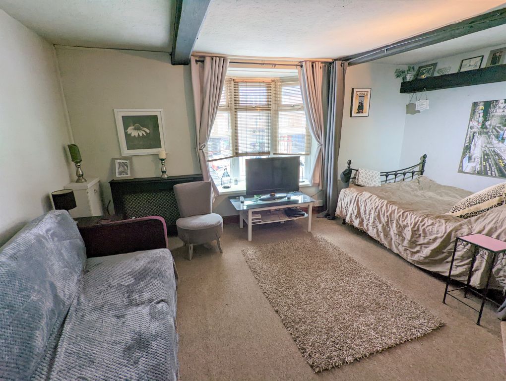 Property photo 2 of 5 Living Room