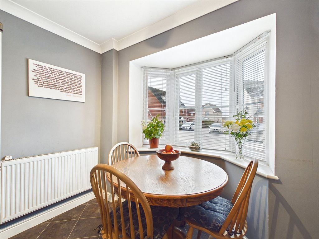 Property photo 3 of 16 Picture No. 14