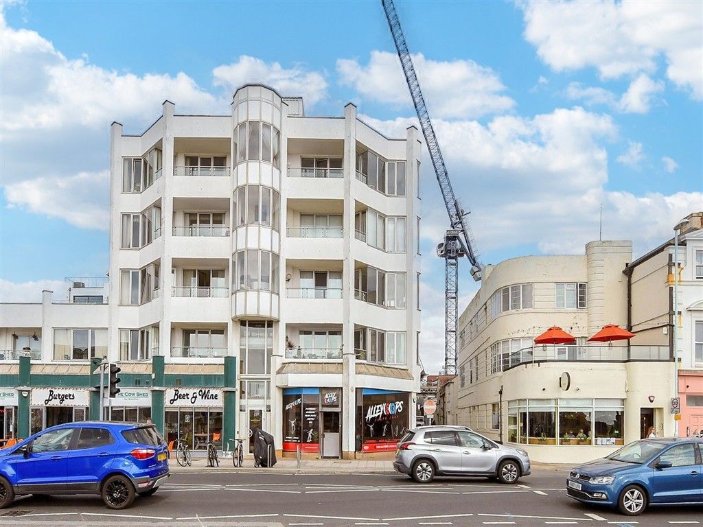 Property photo 1 of 9 External (Brochure)