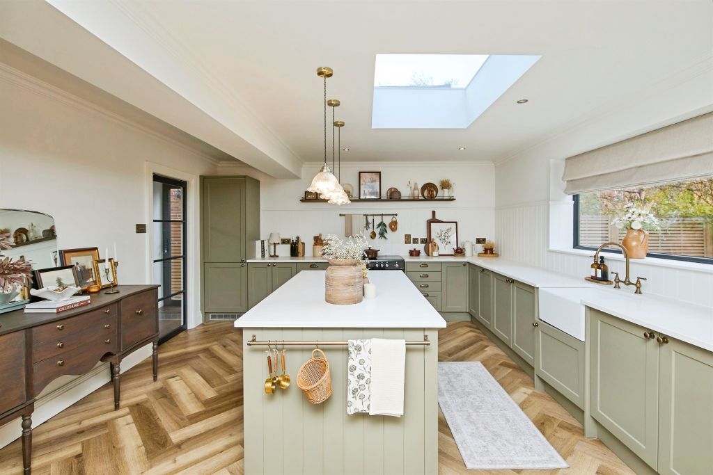 Property photo 3 of 19