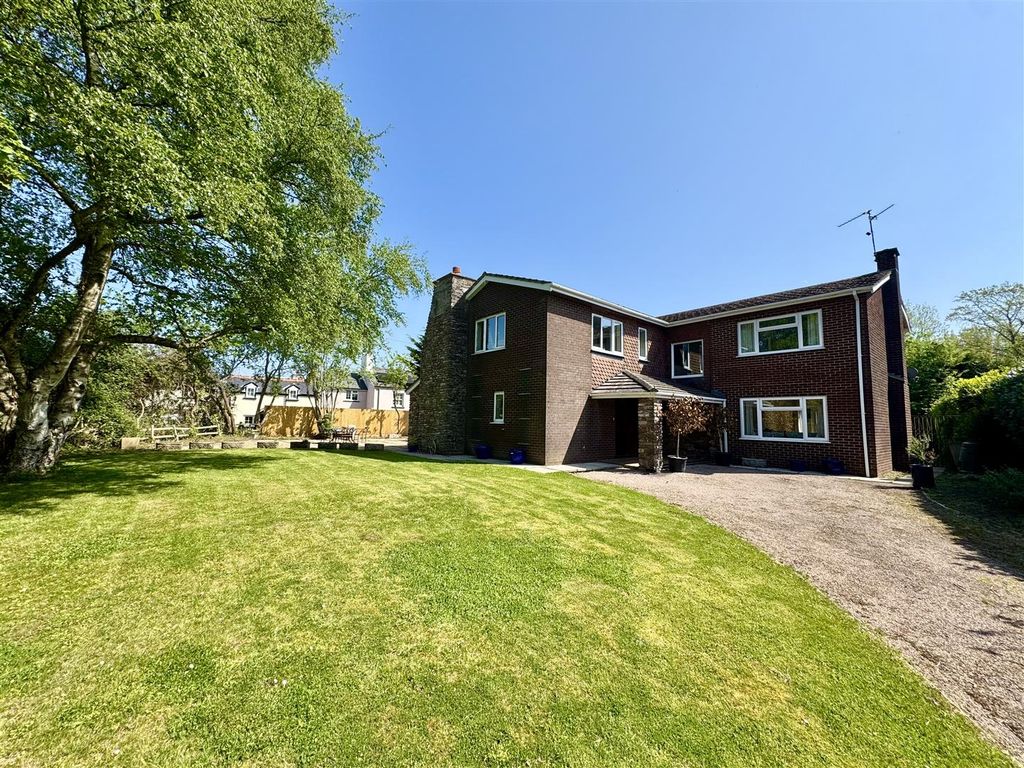 Property photo 1 of 22 1 Church Lane