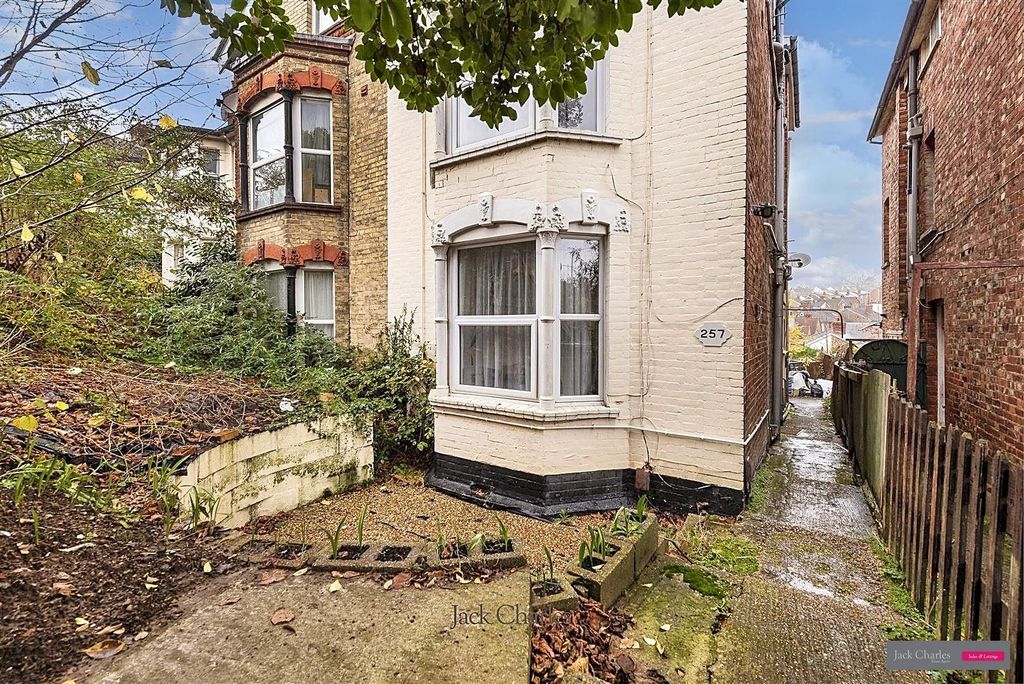 Property photo 1 of 13 Snji6P38Echfok7Vurhza 1.Jpg