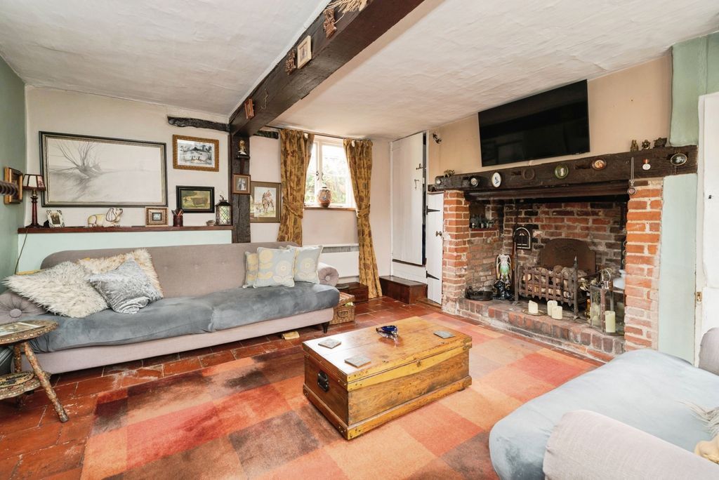 Property photo 2 of 17 Photo