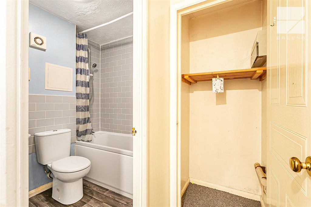 Property photo 3 of 20 21_74426_Watermarked.Jpg