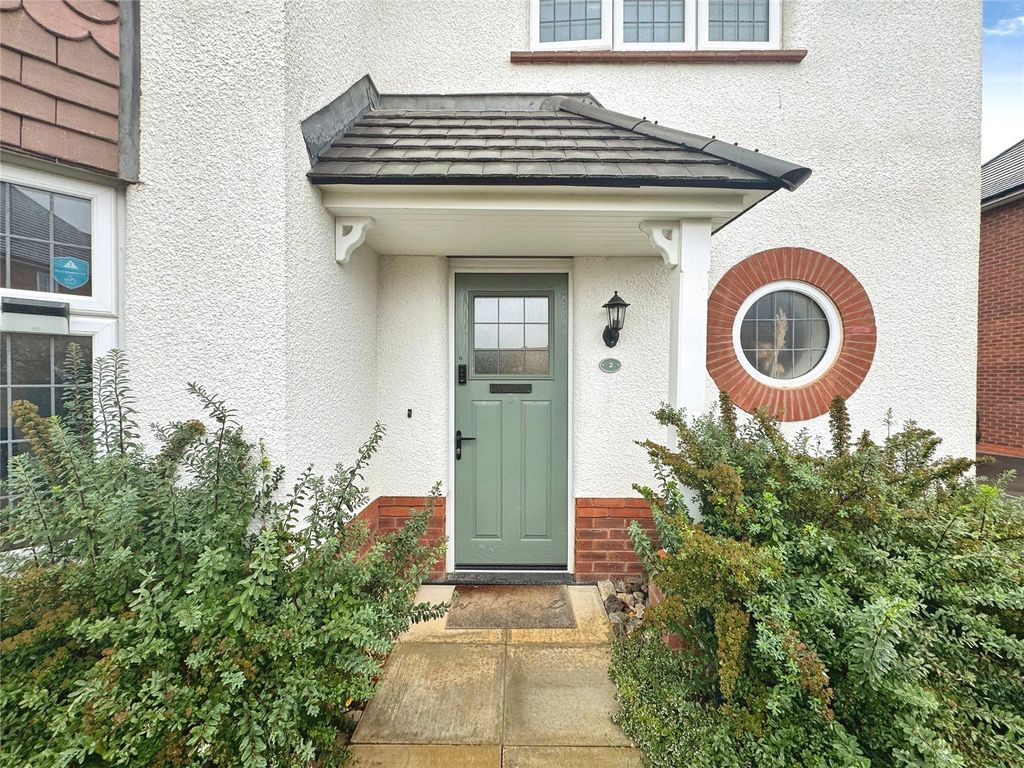 Property photo 3 of 45 Front