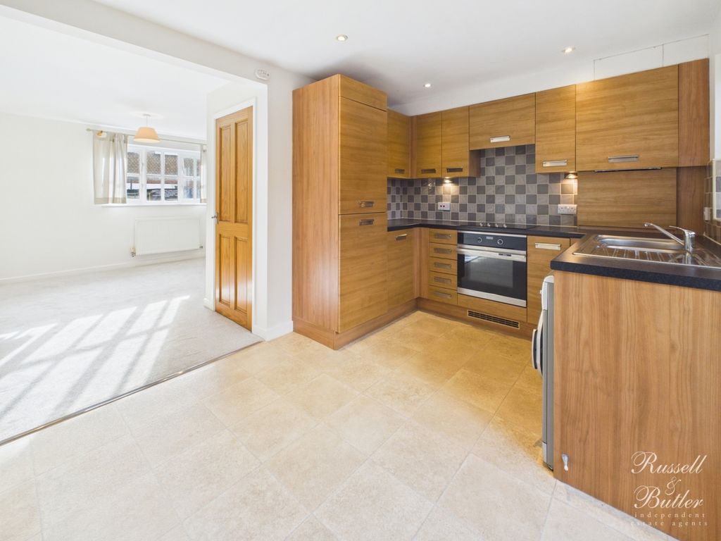 Property photo 3 of 13 Cam02127G0-Pr0376-Still005