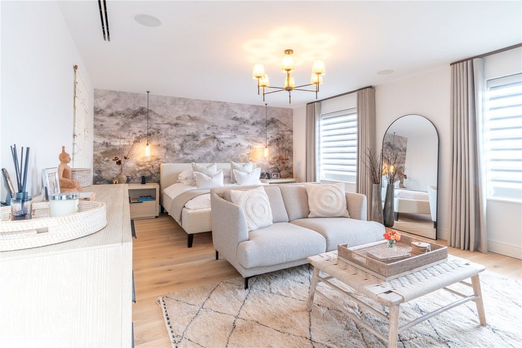 Additional image 12 of 6 bed detached house for saleAlderton Hill, Loughton, Essex IG10