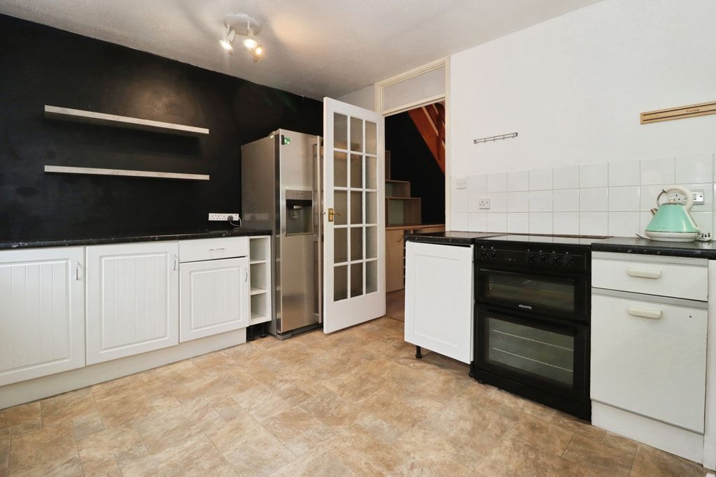 Property photo 3 of 20 Picture 3