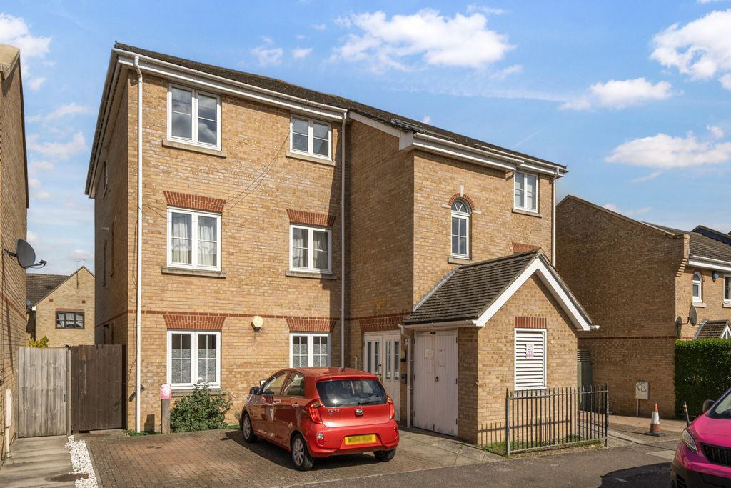 Property photo 1 of 15 1433390-2-69ce6c1...