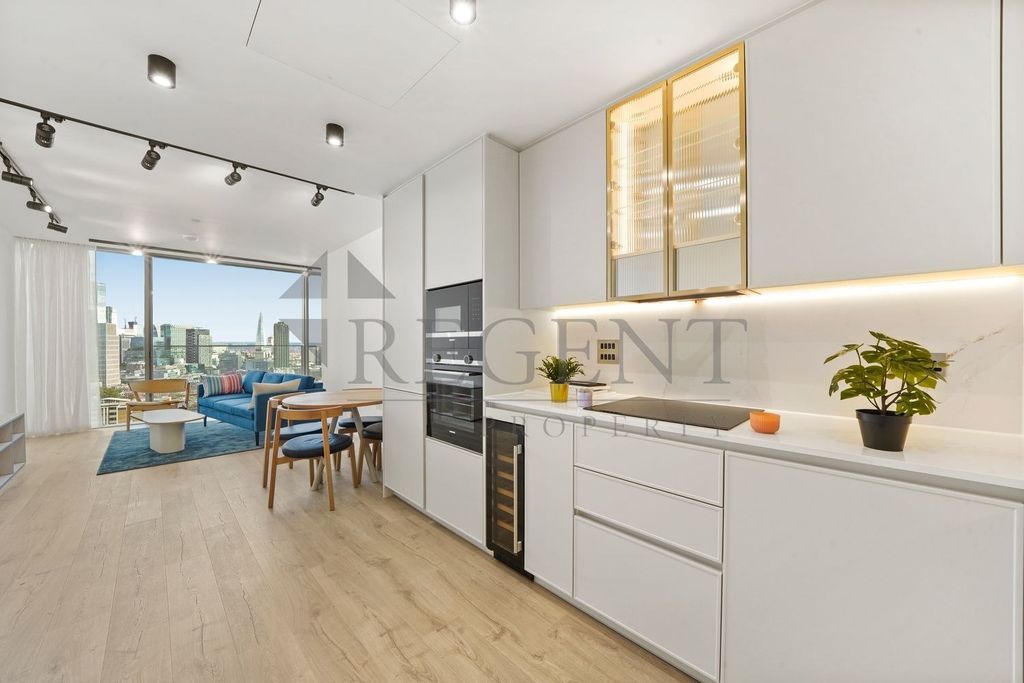 Property photo 3 of 16 Open Plan