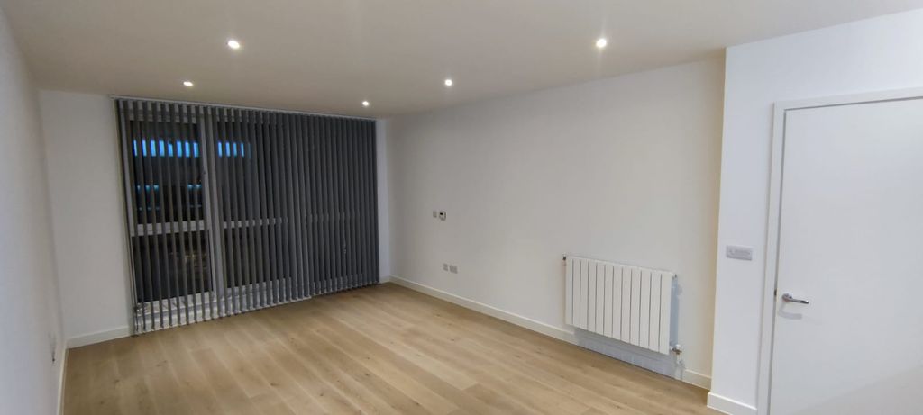 Property photo 3 of 9 Photo 2