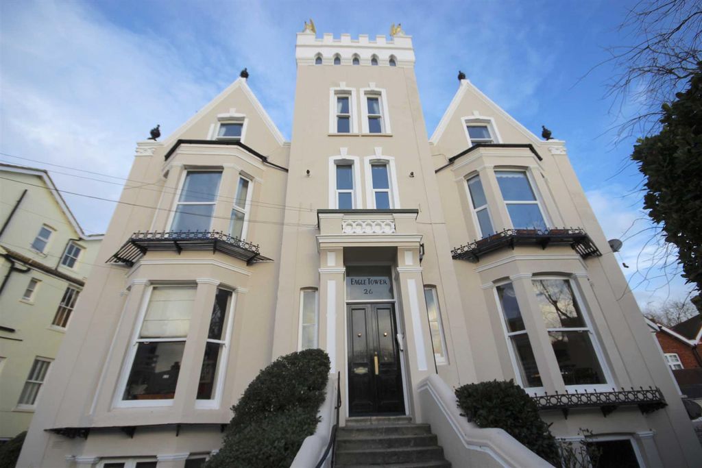 Property photo 2 of 14 K6Afrlgcbm-Lrfynkmwlagm9Zga.Jpg