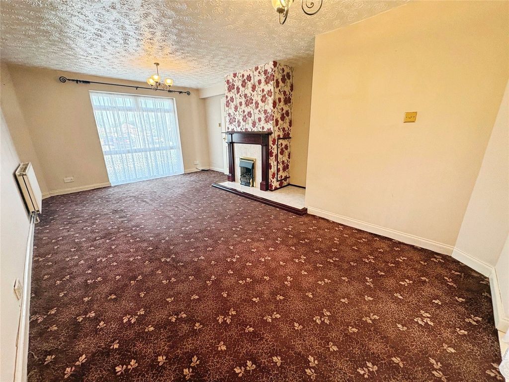 Property photo 2 of 16 Lounge No. 02