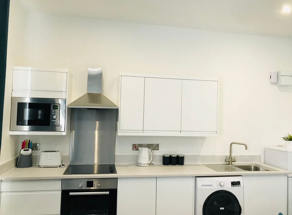 Property photo 3 of 5 Kitchen
