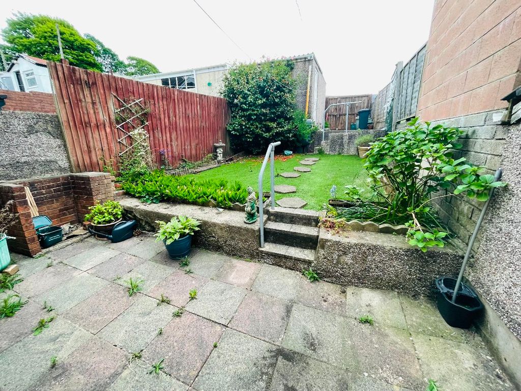 Property photo 3 of 24