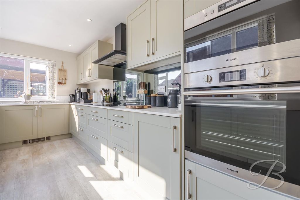 Property photo 3 of 26 Ccltd-3.Jpg