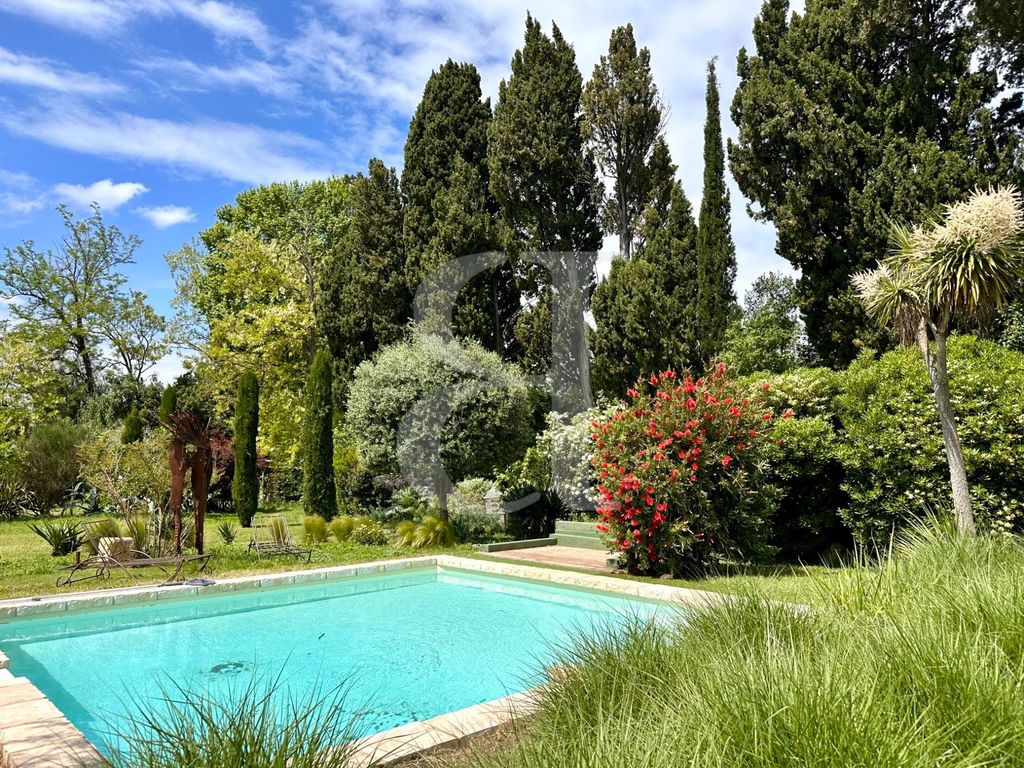 Property photo 2 of 27