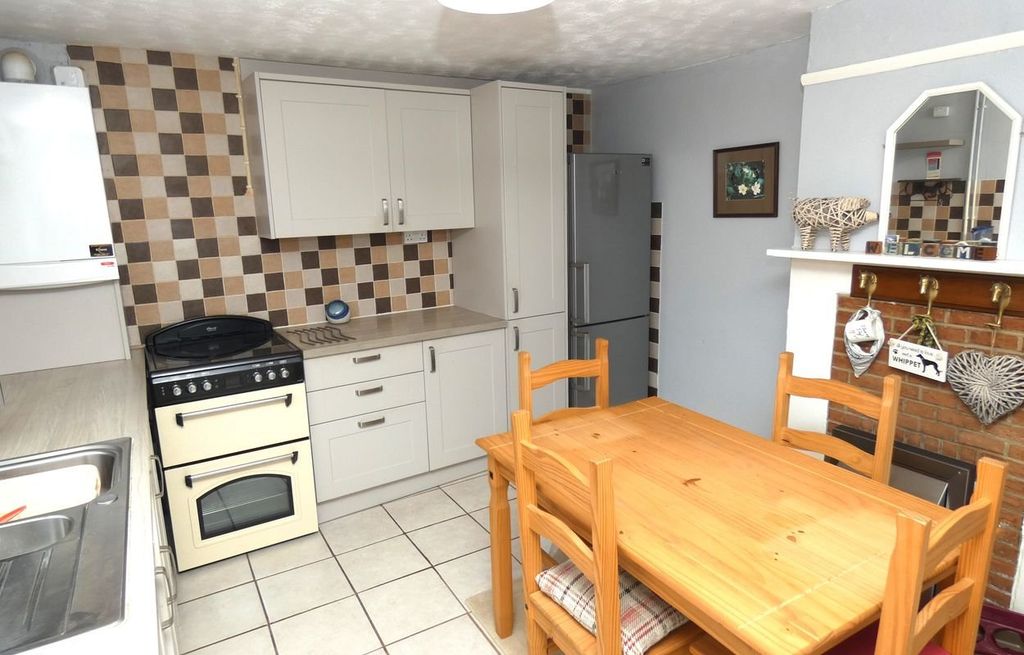 Property photo 2 of 7 Picture 2