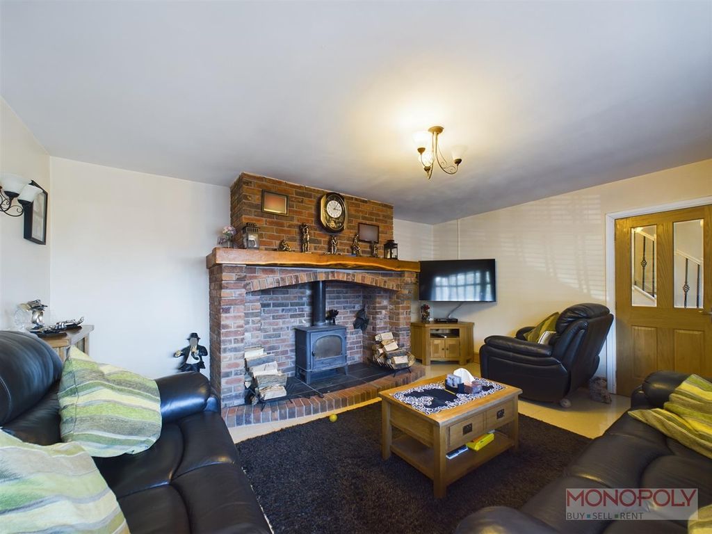 Property photo 2 of 33 Cam01979G0-Pr0404-Still008.Jpg