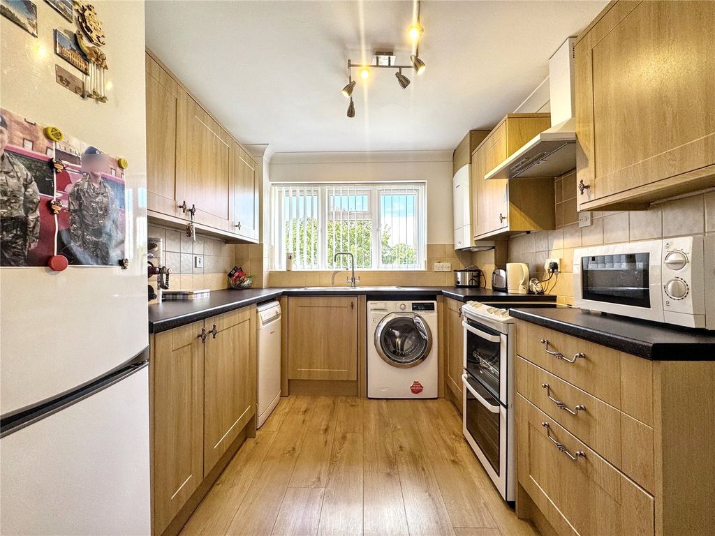 Property photo 2 of 20 Picture No. 08