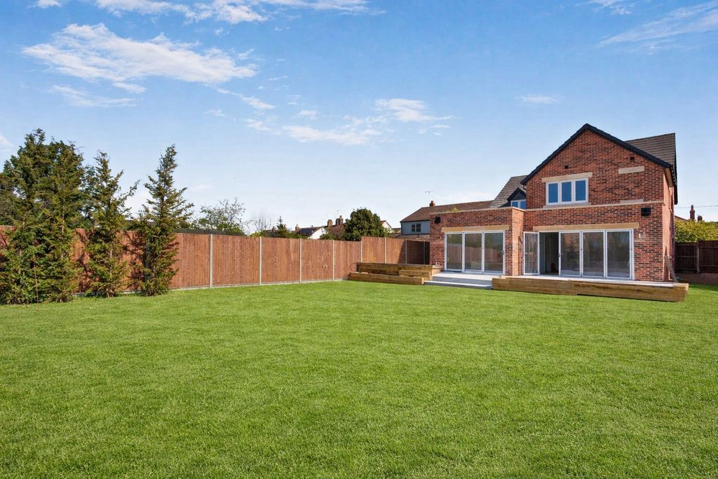 Property photo 3 of 13