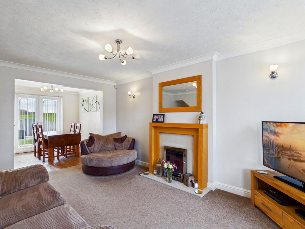 Property photo 3 of 15 Living Room