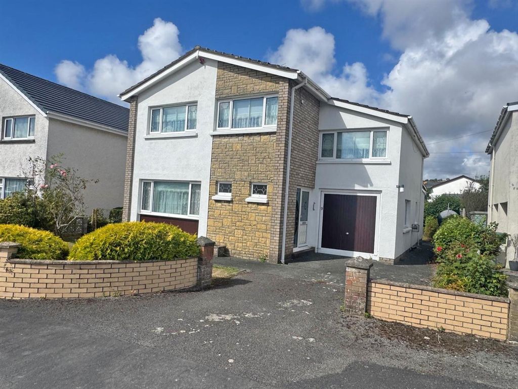 Property photo 1 of 8 9 Cae Mawr - Fore 2.Jpg