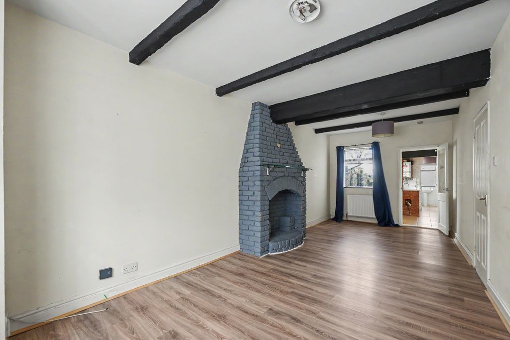 Property photo 2 of 12 Lounge