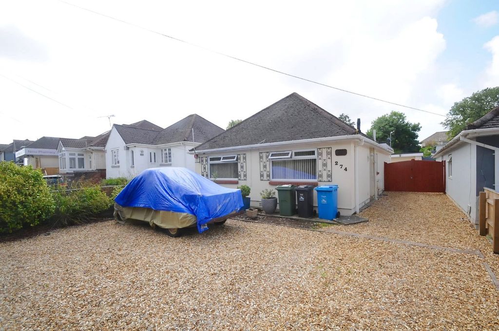 3 bed bungalow for sale in Herbert Avenue, Parkstone, Poole, Dorset
