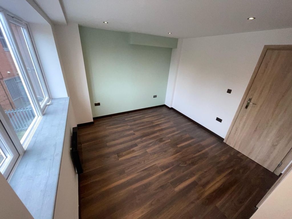 Additional image 4 of 2 bed flat to rentFlat 6, Cooper House HU1