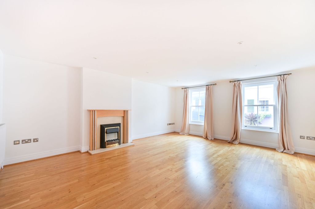 Property photo 3 of 29